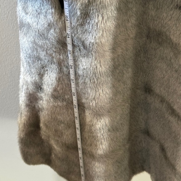 Vintage faux fur coat - Picture 13 of 13